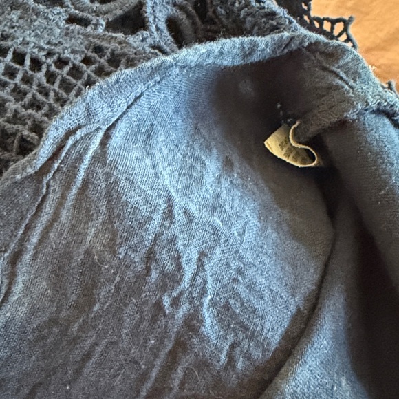 EUC~Woman’s NY Collection Large Petite Navy Lace Short Sleeve Top W/Scoop Neck - Picture 6 of 8